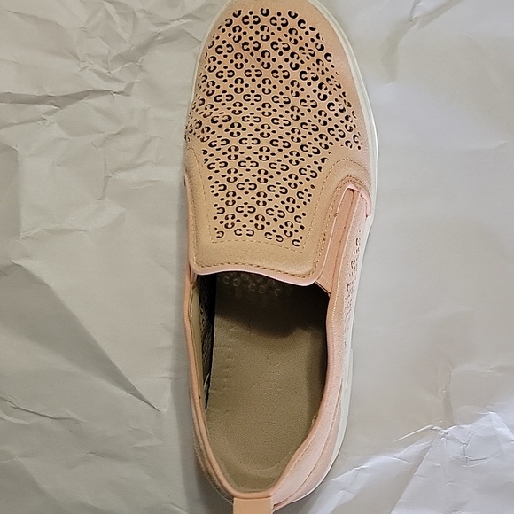 Vionic Shoes - Vionic Kimmie Perf laser cut slip on sneakers size 7 peach suede casual comfort